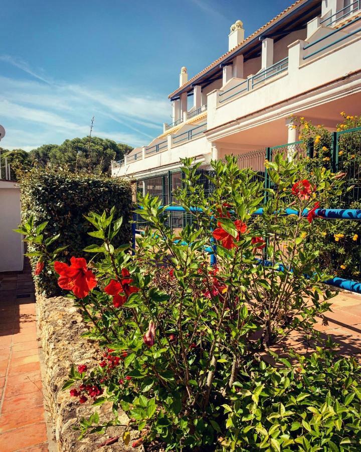 Fantastic 3-Bedroom Holiday Home Including Tennis And Pool Near Golf Course El Portil Buitenkant foto
